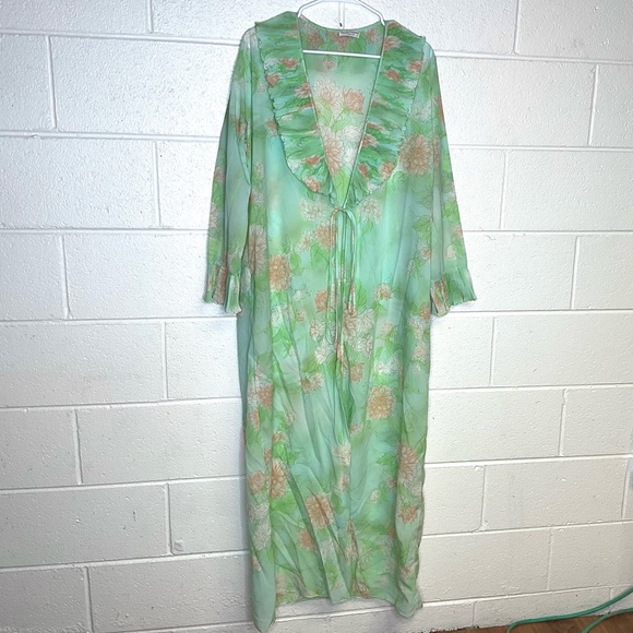 Diane Von Furstenberg Other - < Vintage DVF Diana Von Furstenberg Floral Dressing Gown >